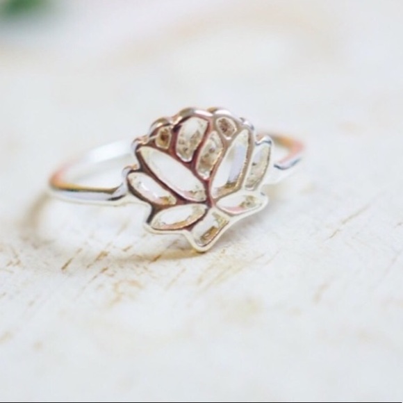 Silver Lotus Meditation Ring - Picture 3 of 3